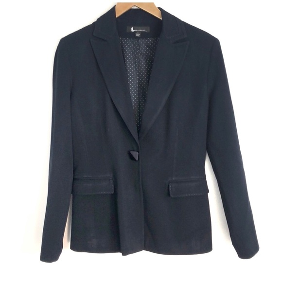 Larry Levine Jackets & Blazers - Larry Levine blazer black one button size 4